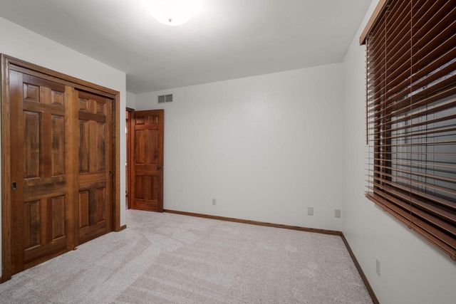 1324 RHYNIE COURT, West Bend, WI 53095