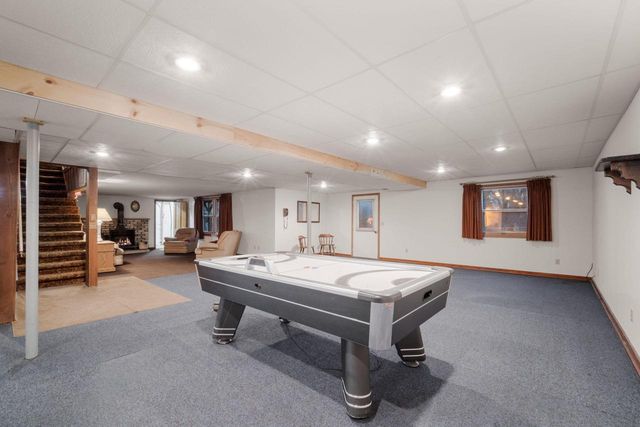 1324 RHYNIE COURT, West Bend, WI 53095