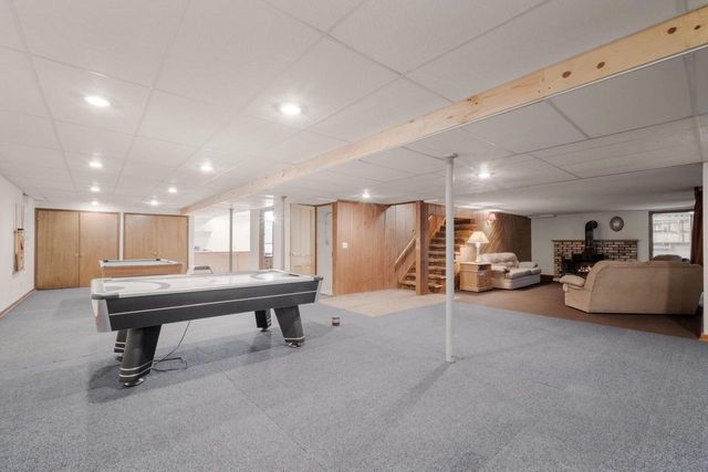 1324 RHYNIE COURT, West Bend, WI 53095