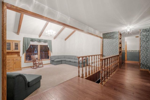 1324 RHYNIE COURT, West Bend, WI 53095