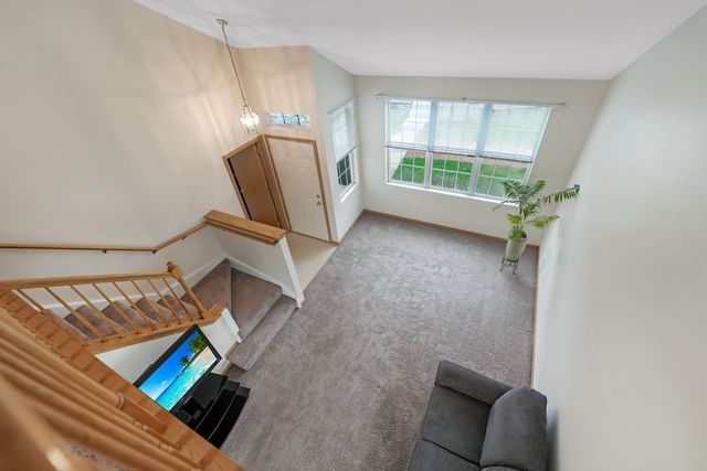 900 Symphony Drive, Aurora, IL 60504