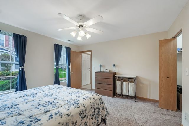 900 Symphony Drive, Aurora, IL 60504