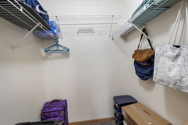 900 Symphony Drive, Aurora, IL 60504