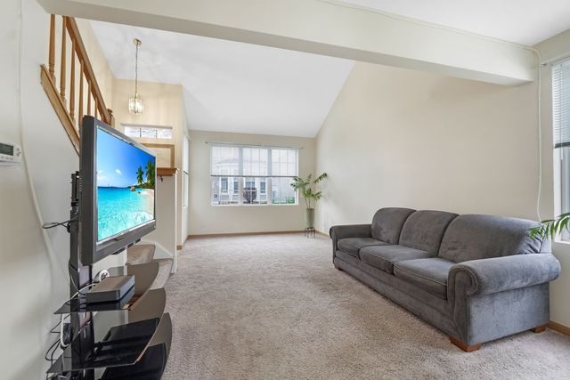 900 Symphony Drive, Aurora, IL 60504