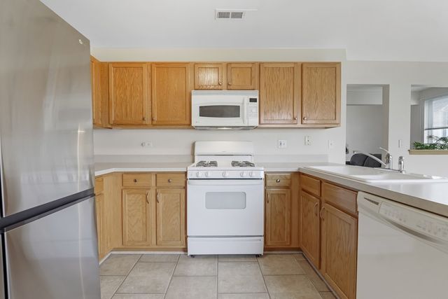 900 Symphony Drive, Aurora, IL 60504