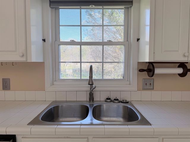 349 W Pointe Drive, Spartanburg, SC 29301