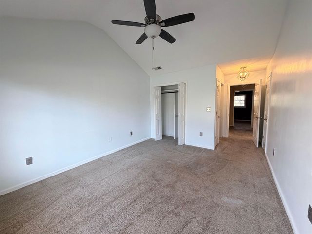 349 W Pointe Drive, Spartanburg, SC 29301