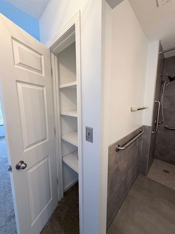 349 W Pointe Drive, Spartanburg, SC 29301