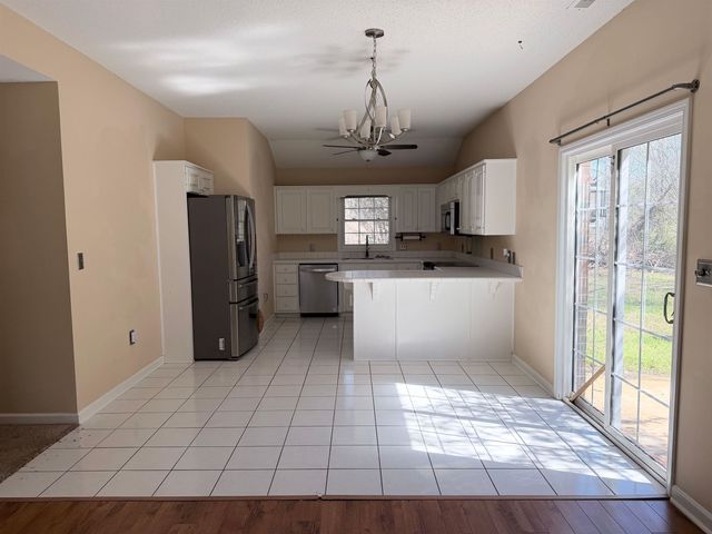 349 W Pointe Drive, Spartanburg, SC 29301