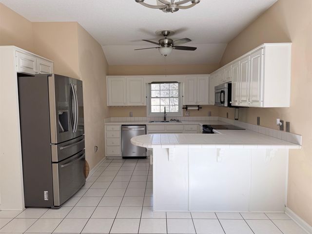 349 W Pointe Drive, Spartanburg, SC 29301