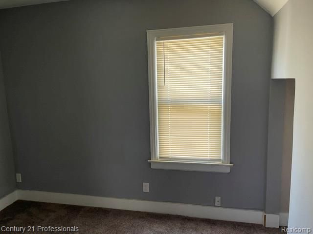 881 Garfield Avenue, Lincoln Park, MI 48146