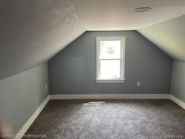 881 Garfield Avenue, Lincoln Park, MI 48146