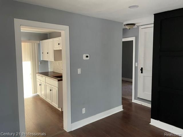 881 Garfield Avenue, Lincoln Park, MI 48146
