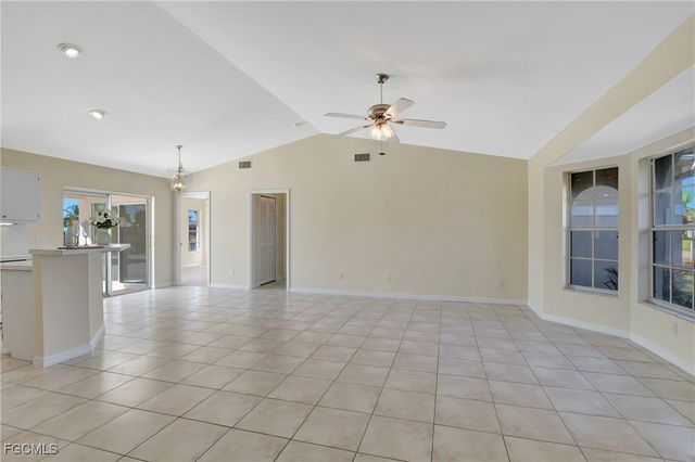 2126 SW 48th TER, Cape Coral, FL 33914