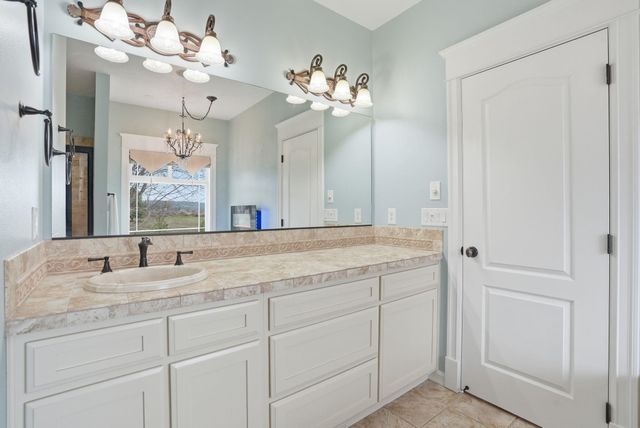 18528 N Valley Rd, Nine Mile Falls, WA 99026