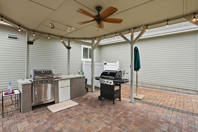 18528 N Valley Rd, Nine Mile Falls, WA 99026