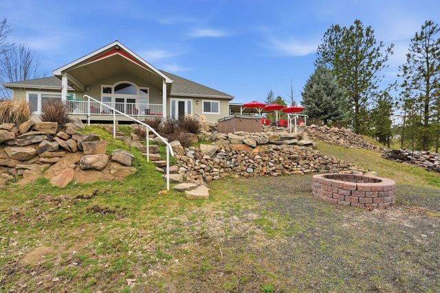 18528 N Valley Rd, Nine Mile Falls, WA 99026