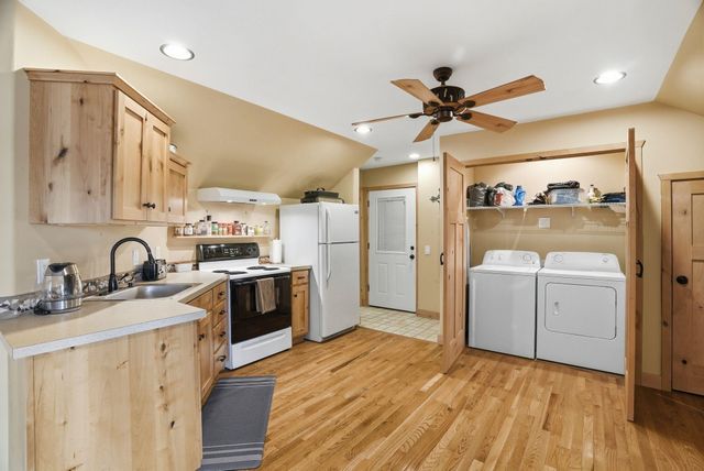 18528 N Valley Rd, Nine Mile Falls, WA 99026