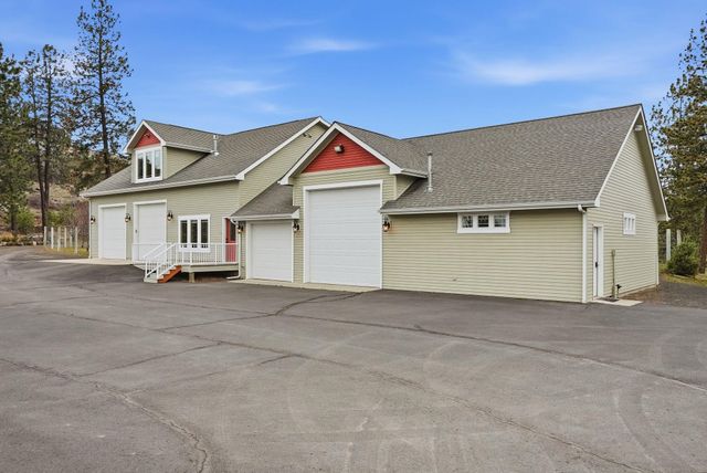 18528 N Valley Rd, Nine Mile Falls, WA 99026