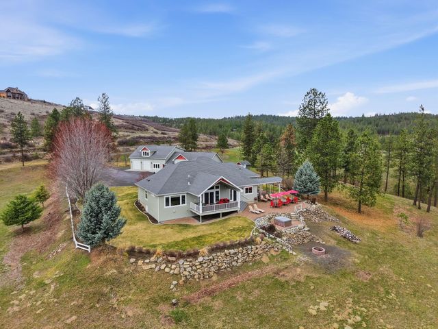 18528 N Valley Rd, Nine Mile Falls, WA 99026