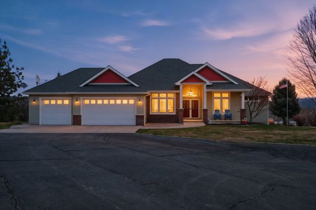 18528 N Valley Rd, Nine Mile Falls, WA 99026