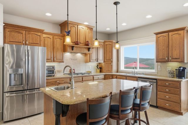 18528 N Valley Rd, Nine Mile Falls, WA 99026