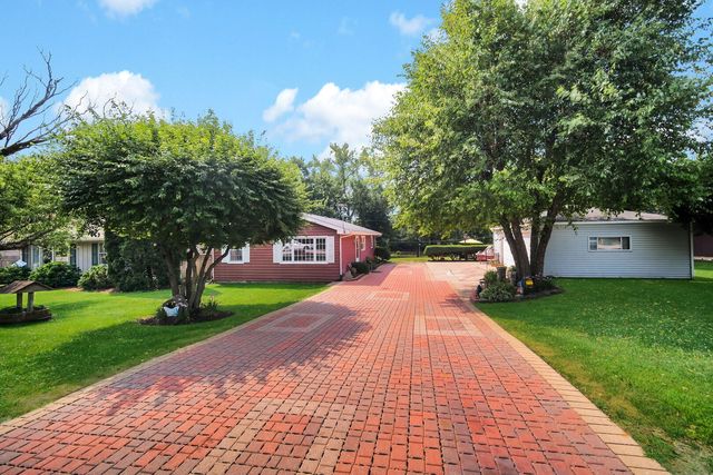 28W575 Barnes Avenue, West Chicago, IL 60185