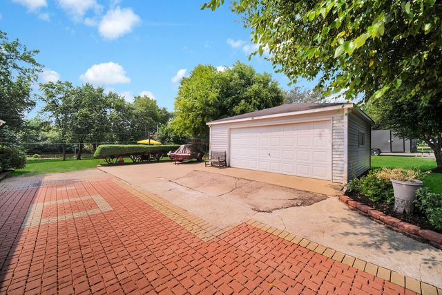 28W575 Barnes Avenue, West Chicago, IL 60185