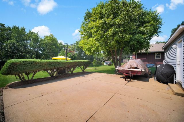 28W575 Barnes Avenue, West Chicago, IL 60185