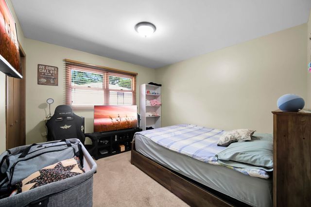 28W575 Barnes Avenue, West Chicago, IL 60185