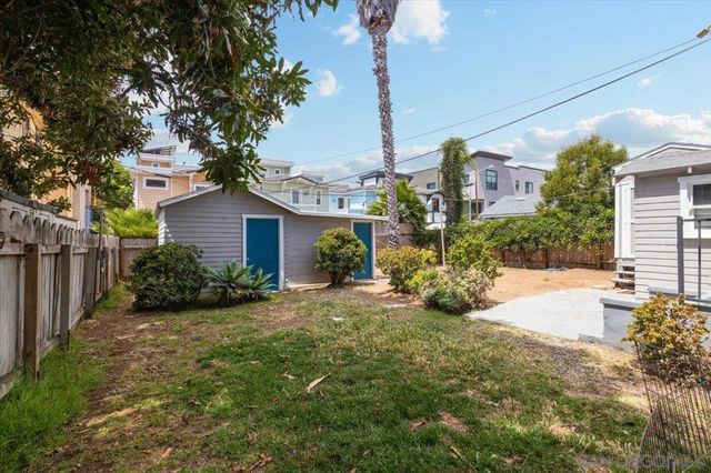 421 S Tremont St, Oceanside, CA 92054