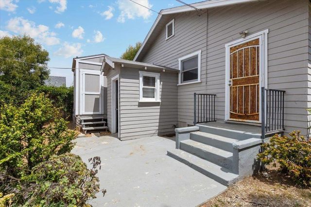 421 S Tremont St, Oceanside, CA 92054