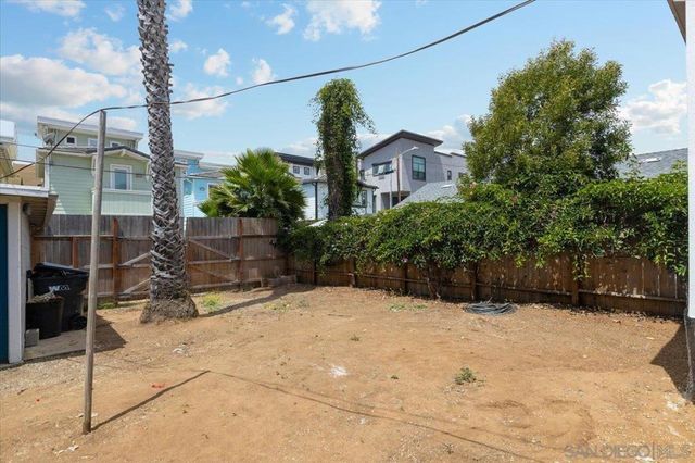 421 S Tremont St, Oceanside, CA 92054