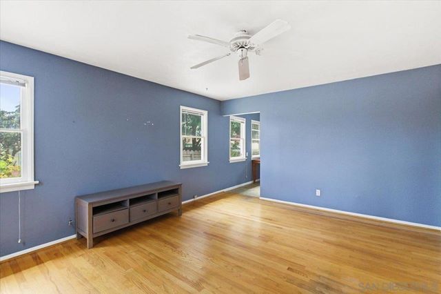 421 S Tremont St, Oceanside, CA 92054