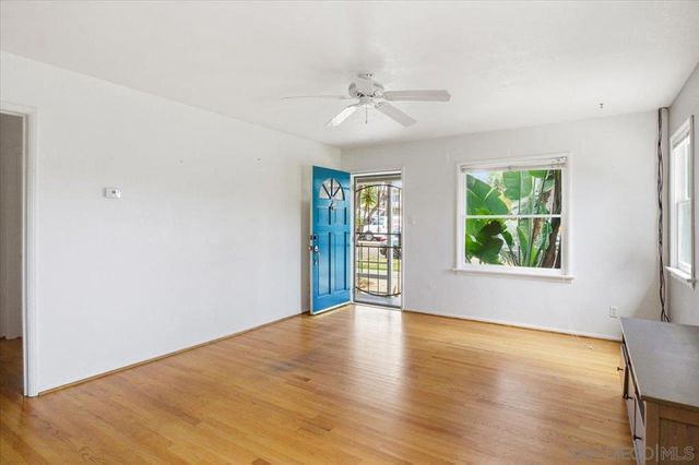 421 S Tremont St, Oceanside, CA 92054