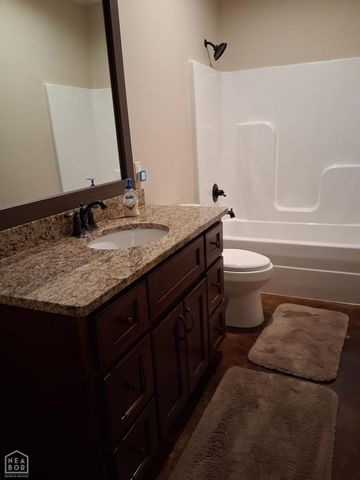 3436 Village Meadow Drive Drive, Jonesboro, AR 72405