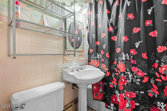 108 W Concourse, Keyport, NJ 07735