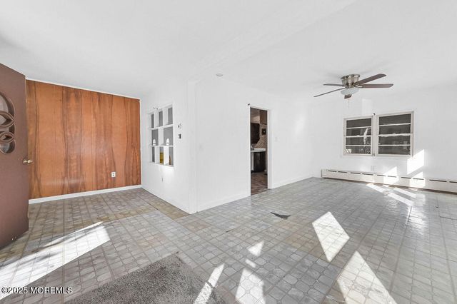 108 W Concourse, Keyport, NJ 07735