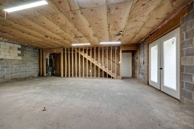 264 Firetower Road, Dickson, TN 37055