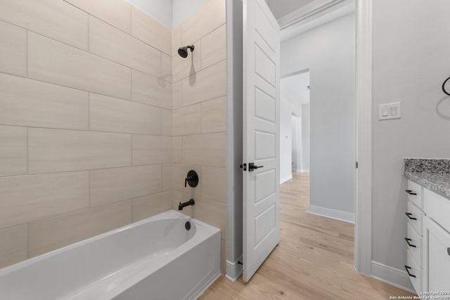 204 Azalea Alley, Castroville, TX 78009