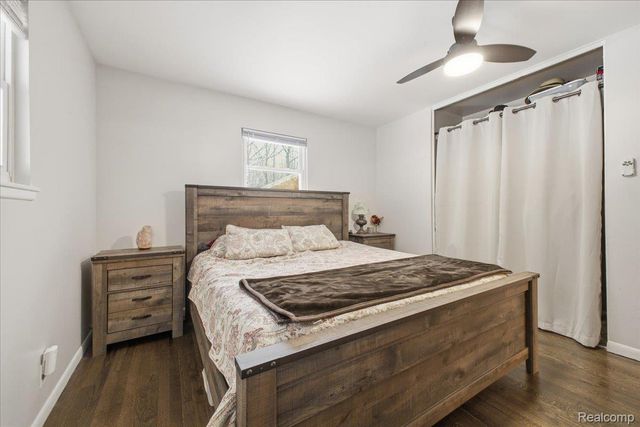 523 Tilmor Drive, Waterford Charter Township, MI 48328