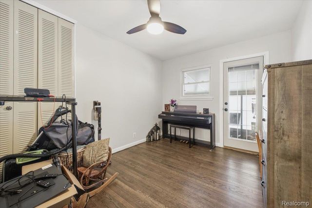 523 Tilmor Drive, Waterford Charter Township, MI 48328