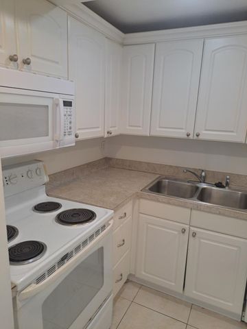 4164 Inverrary Dr 803, Lauderhill, FL 33319