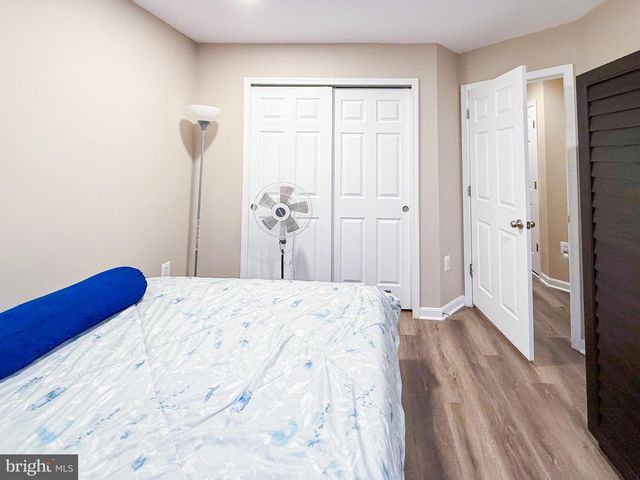 42258 DEAN CHAPEL SQ, Chantilly, VA 20152