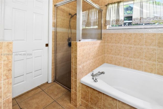 6124 NW 40th Street, Coral Springs, FL 33067