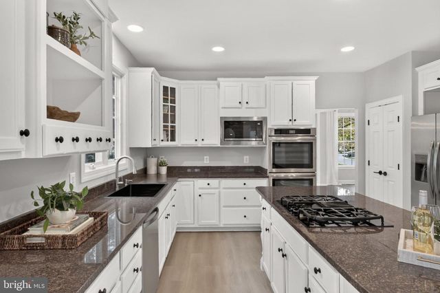 22932 GOLDEN PLOVER PL, Brambleton, VA 20148