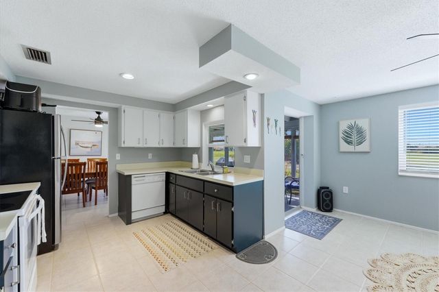 47 OAKLAND HILLS PLACE, Rotonda West, FL 33947