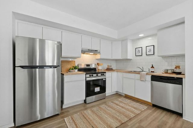 1086 Cactus Drive NE, Rio Rancho, NM 87144