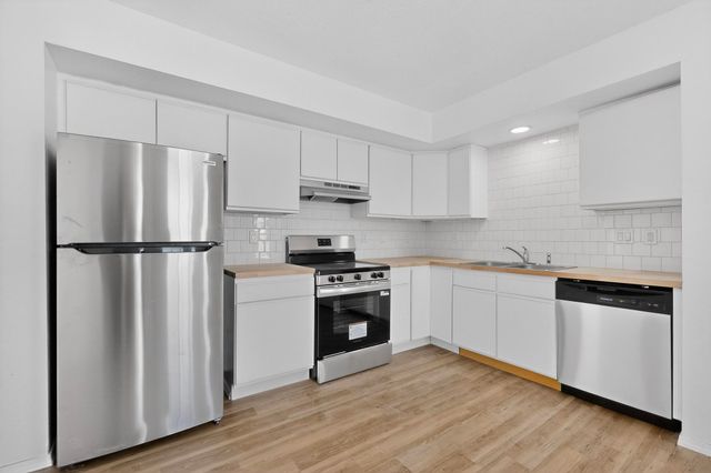 1086 Cactus Drive NE, Rio Rancho, NM 87144