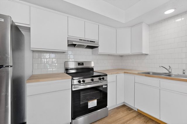 1086 Cactus Drive NE, Rio Rancho, NM 87144